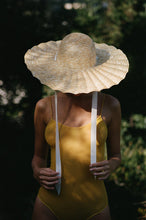 Load image into Gallery viewer, Scalloped Dolce Hat
